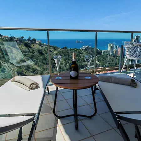 Skyline 25 Vistas Al Mar Y Montana * Бенидорм